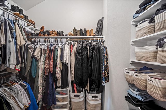 9905 Comely BND, Manor, TX 78653