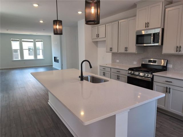 100 Holt Lane, Lawrenceville, GA 30046