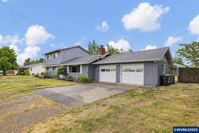 430 N 6th St, Harrisburg, OR 97446