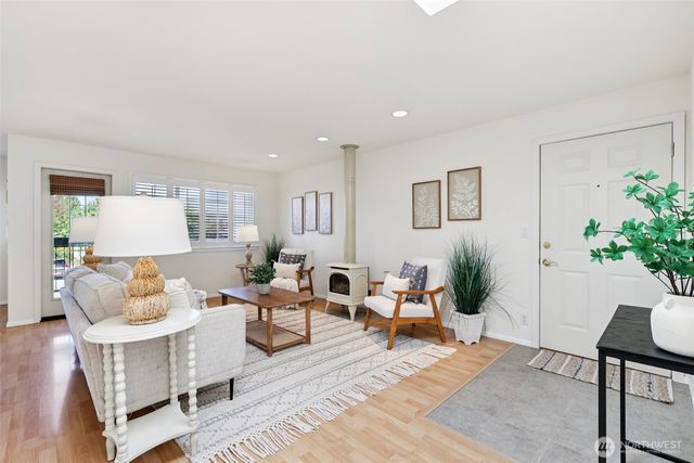 514 Bell Street, Edmonds, WA 98020