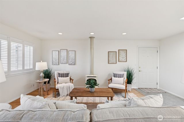 514 Bell Street, Edmonds, WA 98020