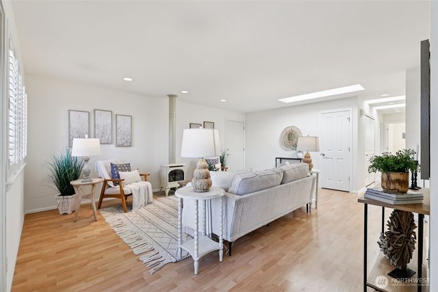 514 Bell Street, Edmonds, WA 98020