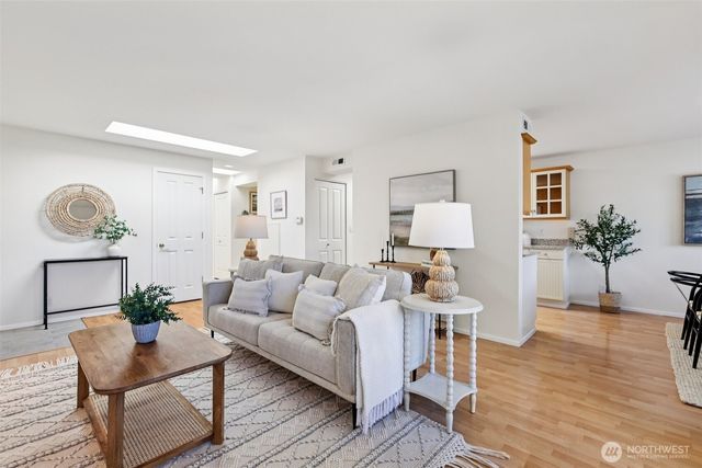 514 Bell Street, Edmonds, WA 98020