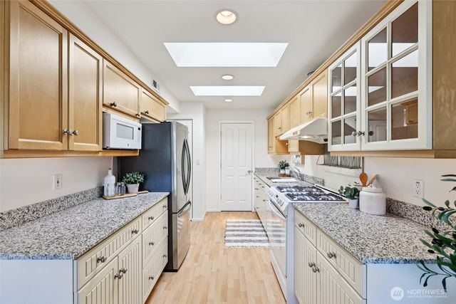 514 Bell Street, Edmonds, WA 98020