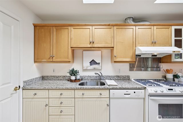 514 Bell Street, Edmonds, WA 98020