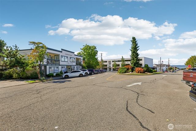 514 Bell Street, Edmonds, WA 98020