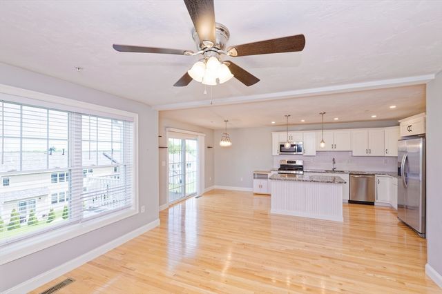 1204 Hazelwood Way 1204, Clinton, MA 01510