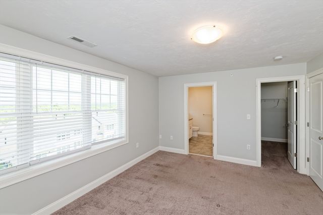 1204 Hazelwood Way 1204, Clinton, MA 01510