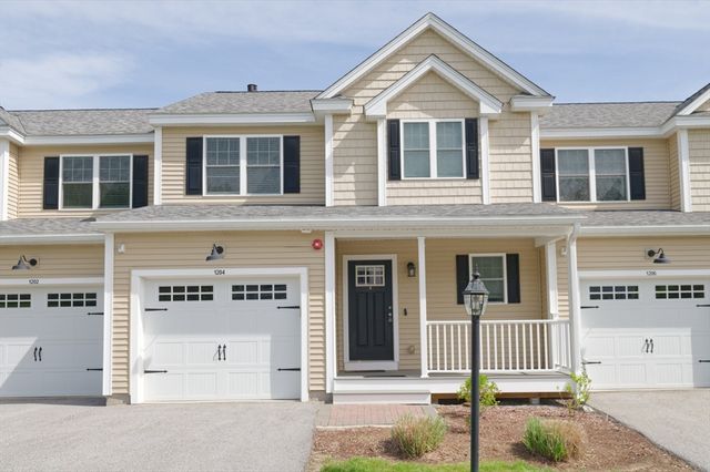 1204 Hazelwood Way 1204, Clinton, MA 01510