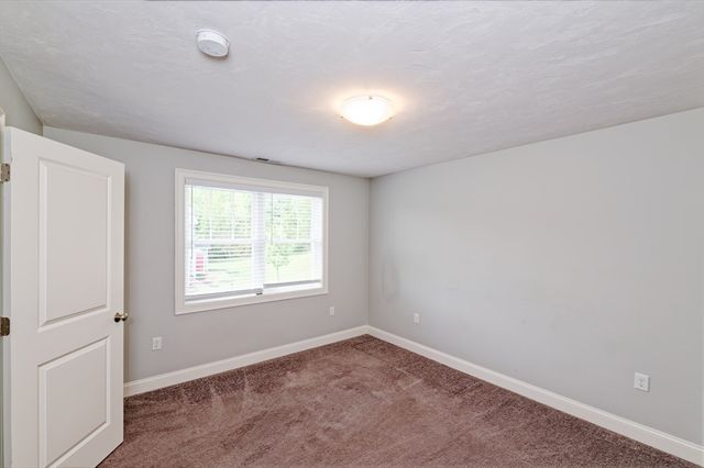 1204 Hazelwood Way 1204, Clinton, MA 01510