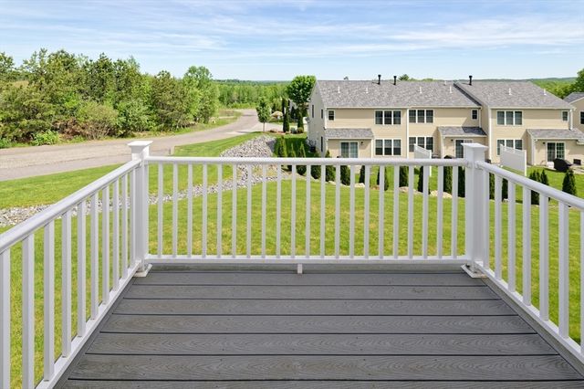 1204 Hazelwood Way 1204, Clinton, MA 01510