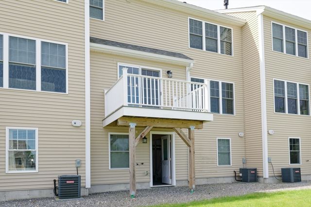 1204 Hazelwood Way 1204, Clinton, MA 01510