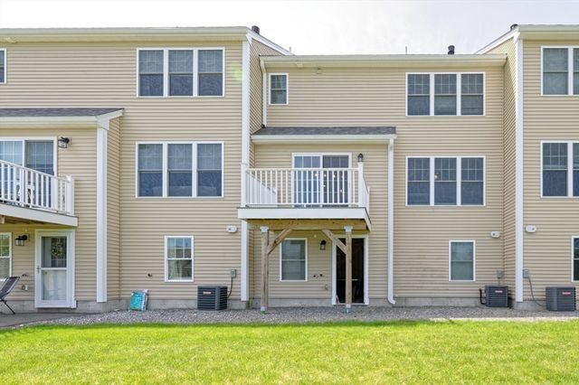 1204 Hazelwood Way 1204, Clinton, MA 01510