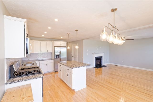 1204 Hazelwood Way 1204, Clinton, MA 01510