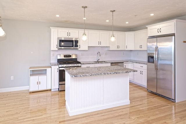 1204 Hazelwood Way 1204, Clinton, MA 01510