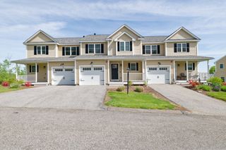 1204 Hazelwood Way 1204, Clinton, MA 01510