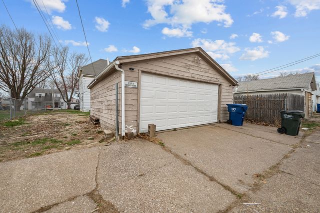 209 S Thornwood Avenue, Davenport, IA 52802