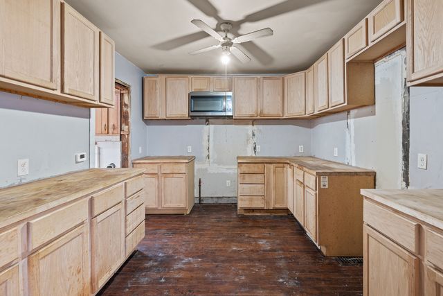 209 S Thornwood Avenue, Davenport, IA 52802