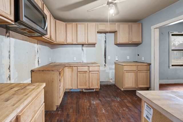 209 S Thornwood Avenue, Davenport, IA 52802