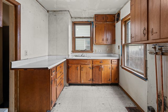 209 S Thornwood Avenue, Davenport, IA 52802