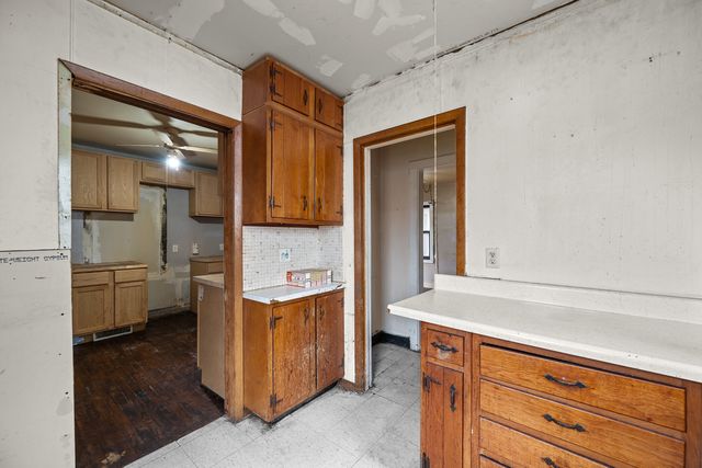 209 S Thornwood Avenue, Davenport, IA 52802