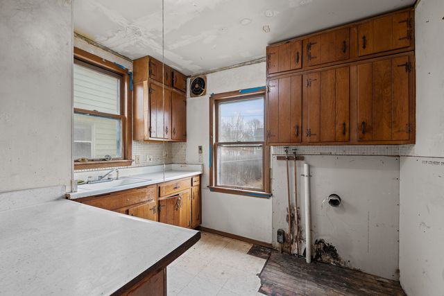 209 S Thornwood Avenue, Davenport, IA 52802