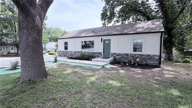 5628 Melrose Lane, Shawnee, KS 66203