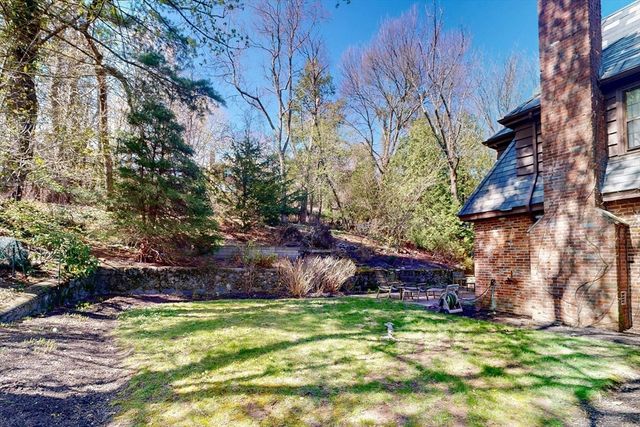 32 Alberta, Brookline, MA 02467