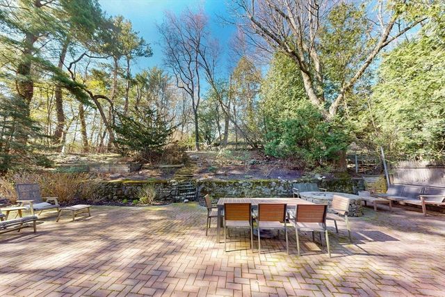 32 Alberta, Brookline, MA 02467