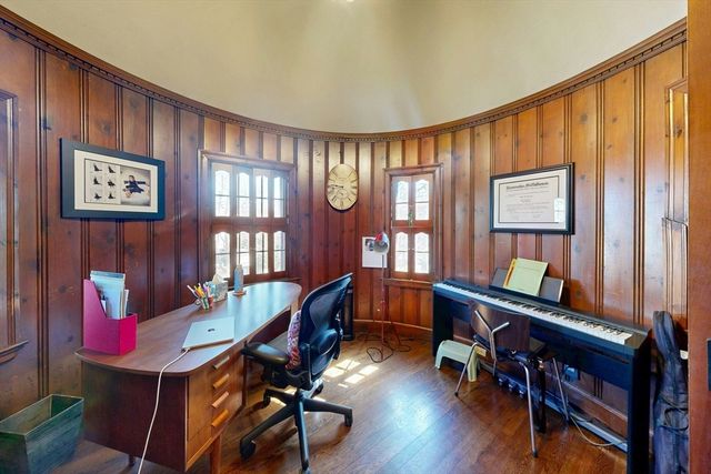 32 Alberta, Brookline, MA 02467