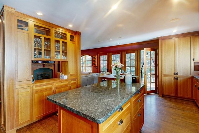 32 Alberta, Brookline, MA 02467