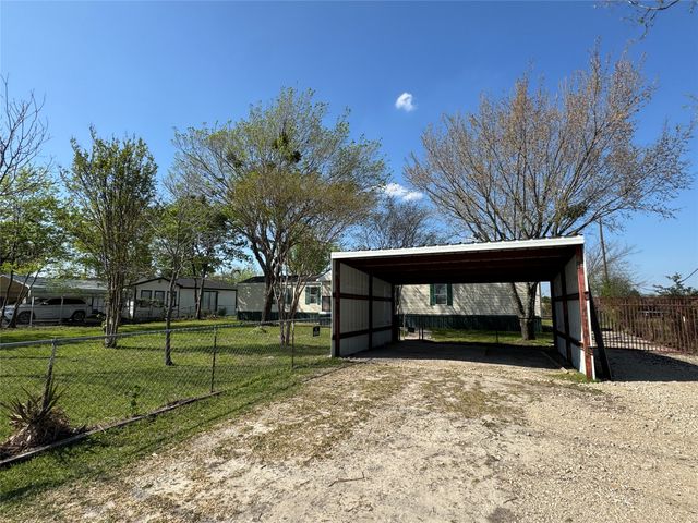 1204 Traders Road, Greenville, TX 75402