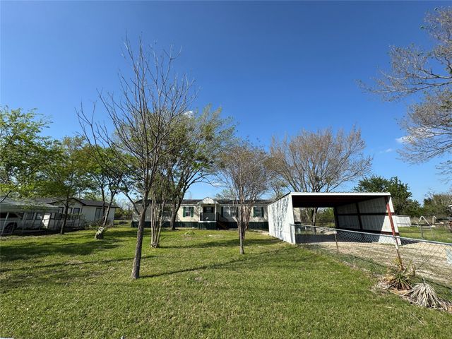 1204 Traders Road, Greenville, TX 75402