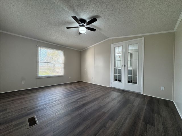 1204 Traders Road, Greenville, TX 75402