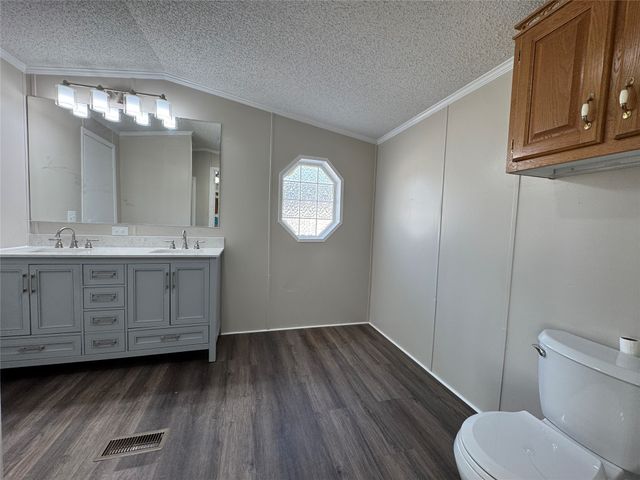 1204 Traders Road, Greenville, TX 75402