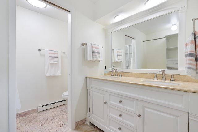 141 N La Grange Road 805, La Grange, IL 60525