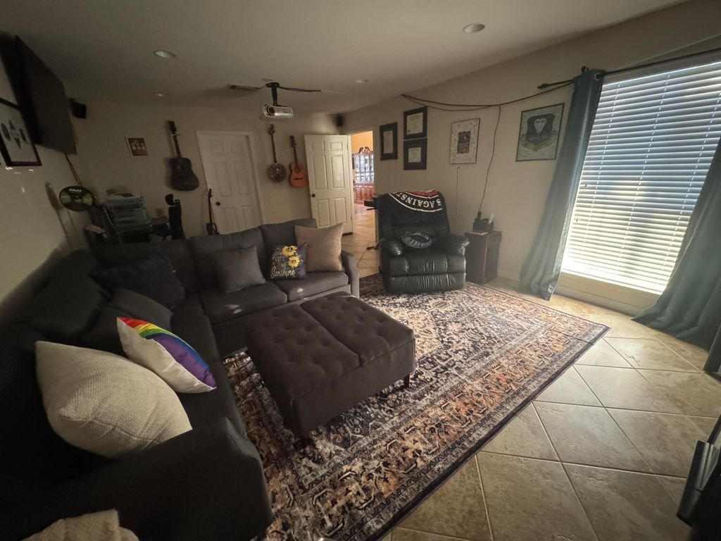 Image 10 of property listing at 1304 Sea Island Road, San Angelo, TX 76904