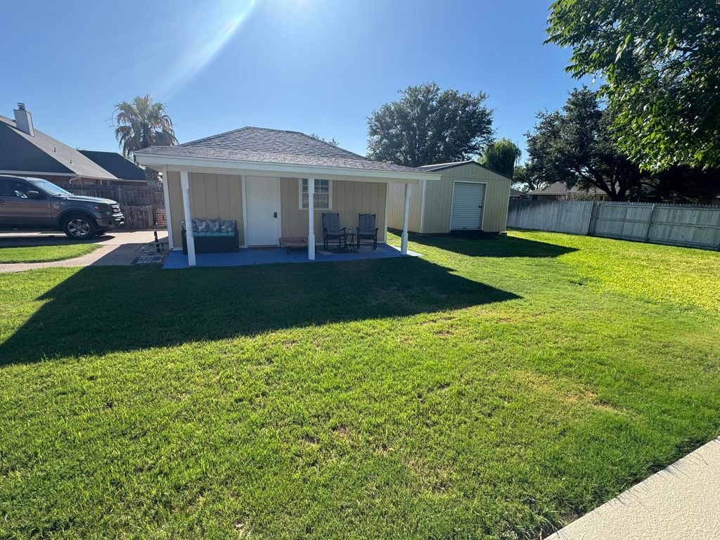 Image 15 of property listing at 1304 Sea Island Road, San Angelo, TX 76904