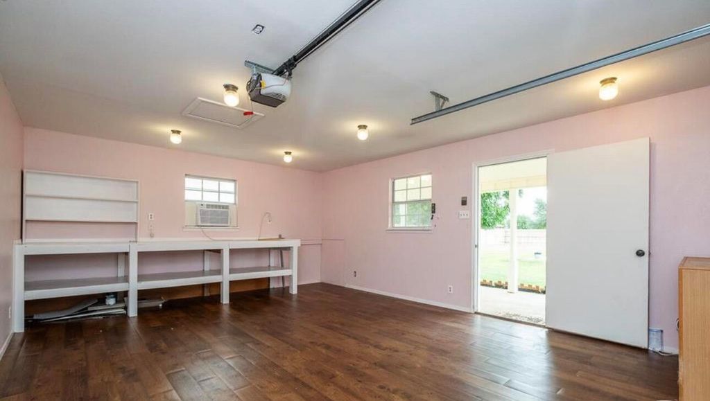 Image 16 of property listing at 1304 Sea Island Road, San Angelo, TX 76904