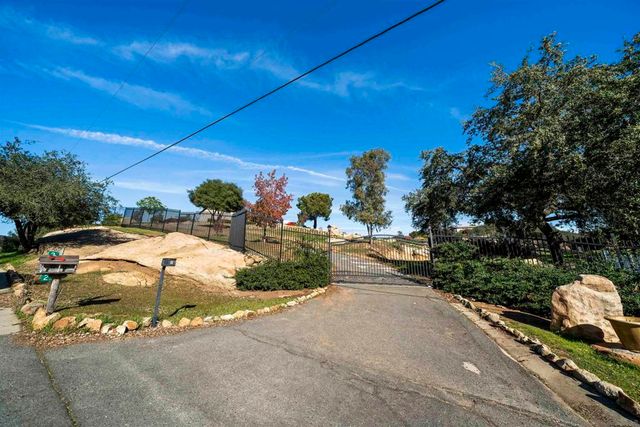 20872 Deerhorn Valley Road, Jamul, CA 91935