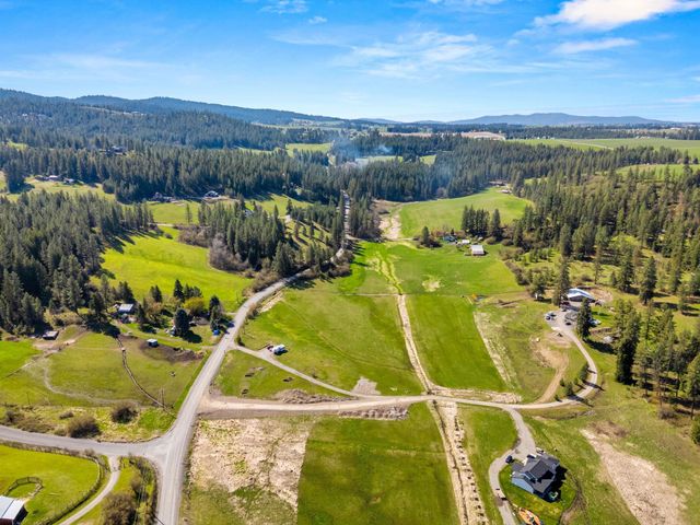 13199 N Forker Rd, Spokane, WA 99217