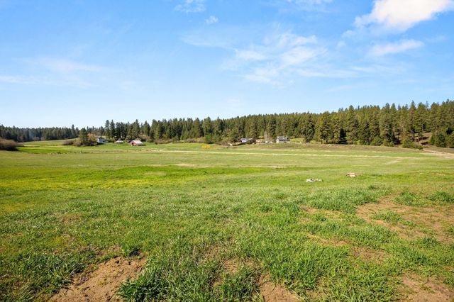 13199 N Forker Rd, Spokane, WA 99217
