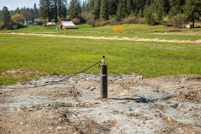 13199 N Forker Rd, Spokane, WA 99217