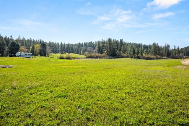 13199 N Forker Rd, Spokane, WA 99217