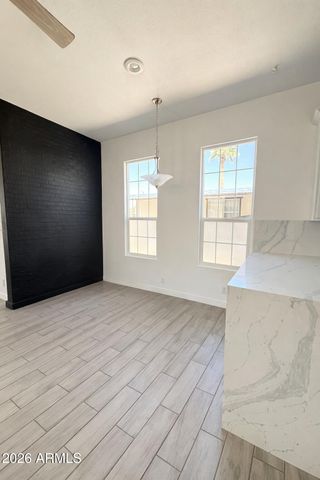 201 S GREENFIELD Road 215, Mesa, AZ 85206