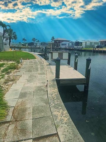 48 Doubloon WAY, Fort Myers Beach, FL 33931