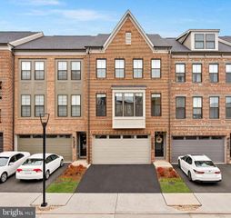 5237 RIDGEVIEW RETREAT DR, Chantilly, VA 20151