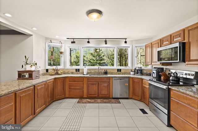 111 CHESTERFIELD CT, Locust Grove, VA 22508