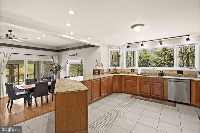 111 CHESTERFIELD CT, Locust Grove, VA 22508