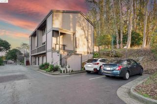 407 Vista Heights Rd, El Cerrito, CA 94530